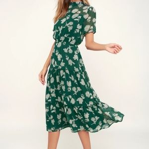 Lulu's Dressed Up Dark Green Floral Print Short Sleeve Midi Dress Size Large
